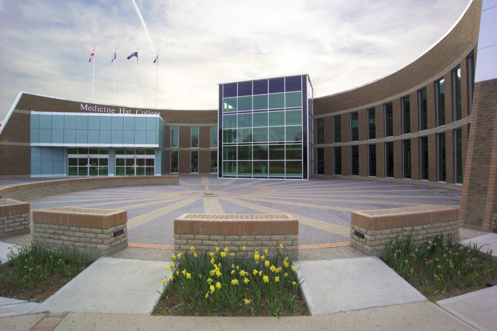 MEDICINE HAT COLLEGE CAMPUS