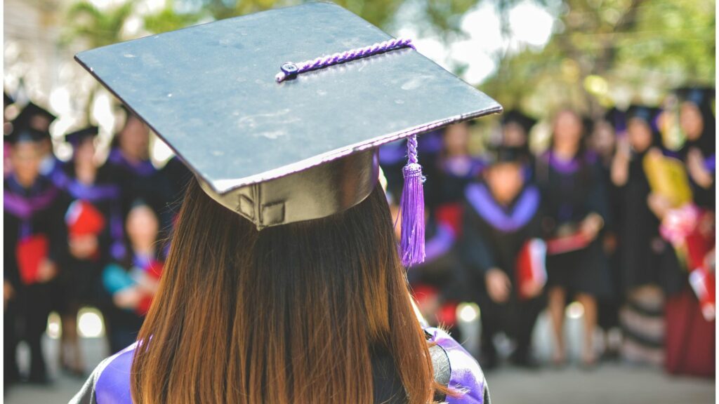 GRAD PHOTO